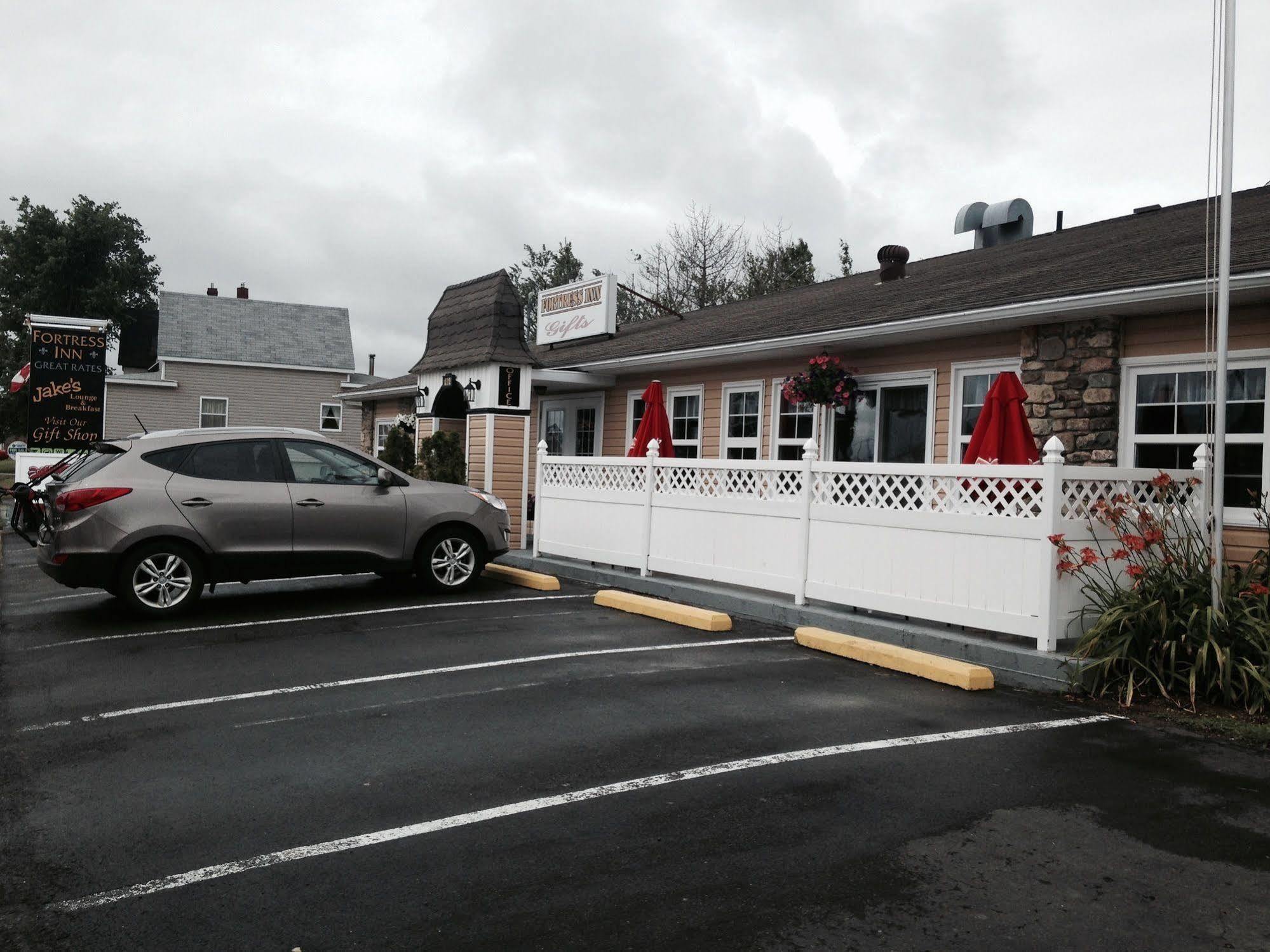Fortress Inn Louisbourg Exterior photo