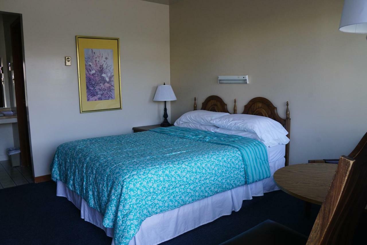 Fortress Inn Louisbourg Exterior photo